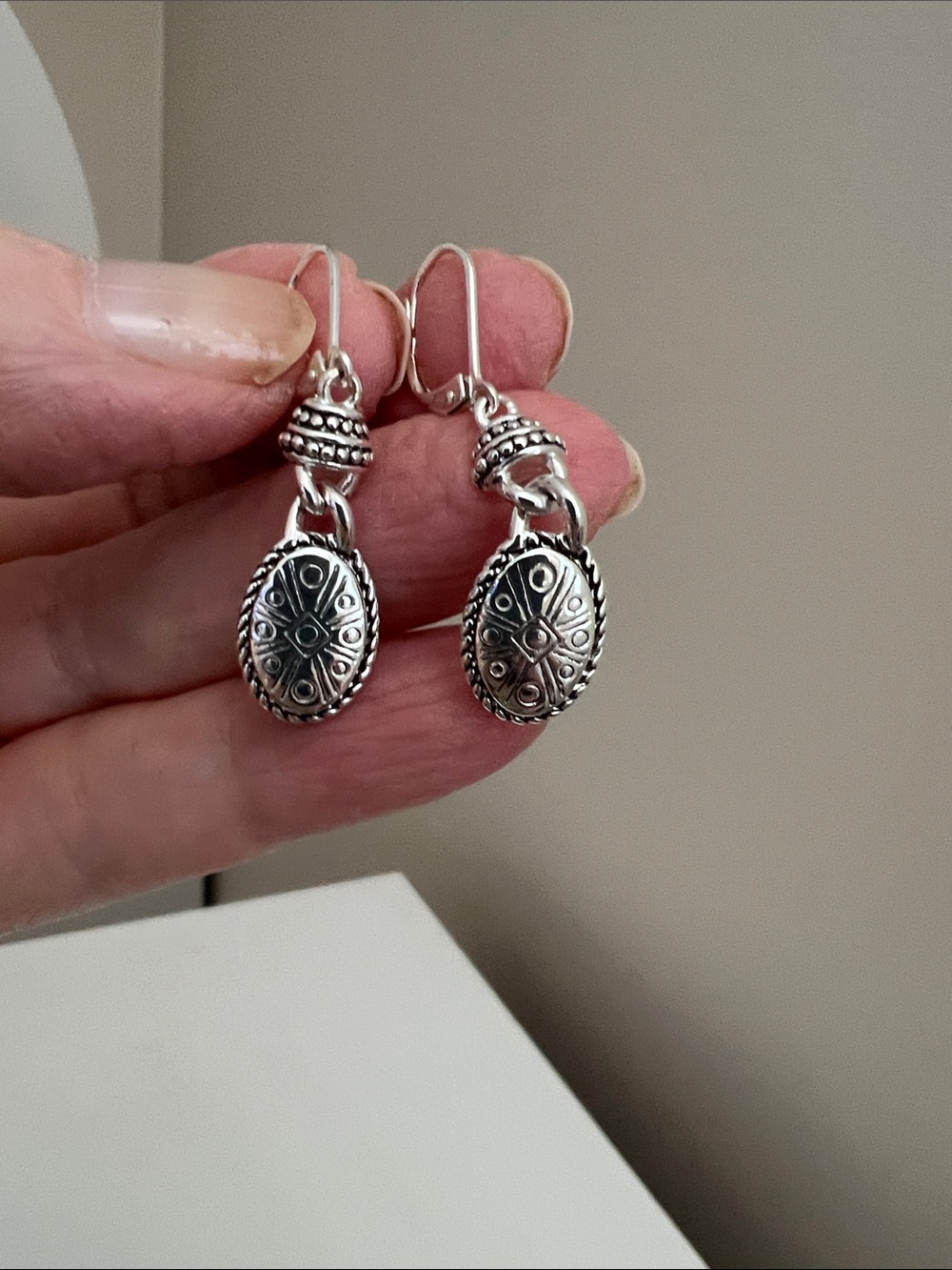 Intricate Oval Medallion Drop Earrings - Silver Tone - Vintage